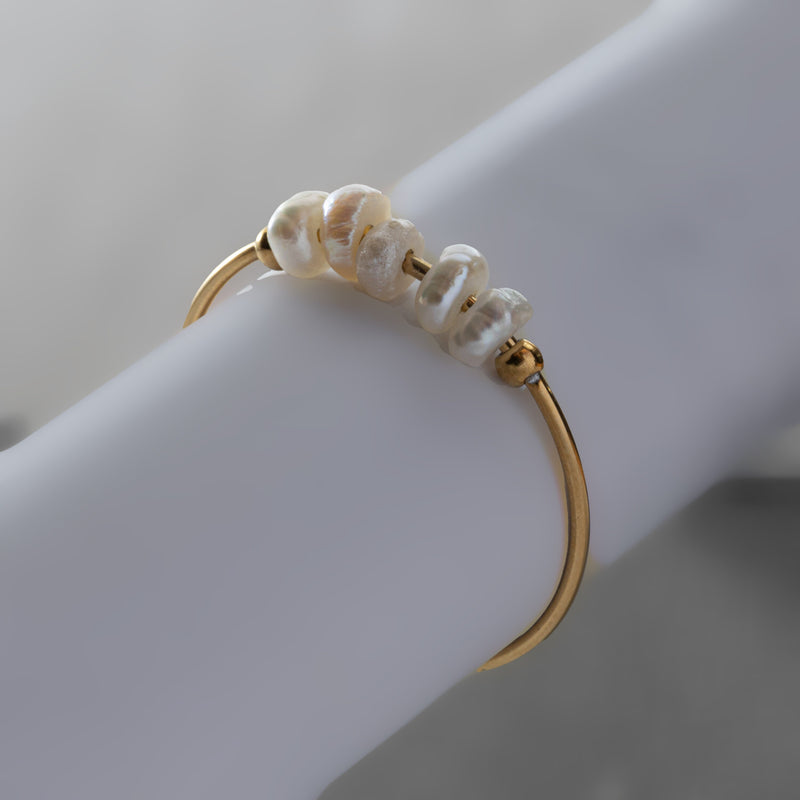 Dainty Gold Ring with Pearls, Gift For Her, Birthday Gift, Stacking Ring With freshwater pearls, Minimalist Ring