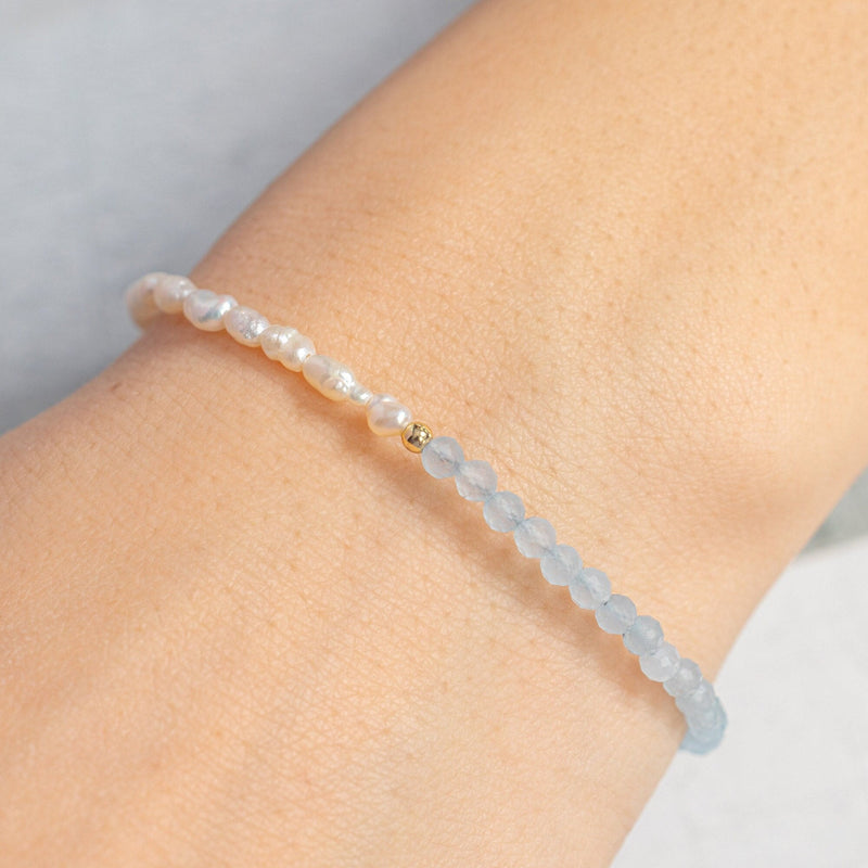 Aquamarine and Freshwater Pearl Bracelet with Gold vermeil Chain, Natural Beaded Bracelet, March Birthstone Bracelet, Gift for Mom