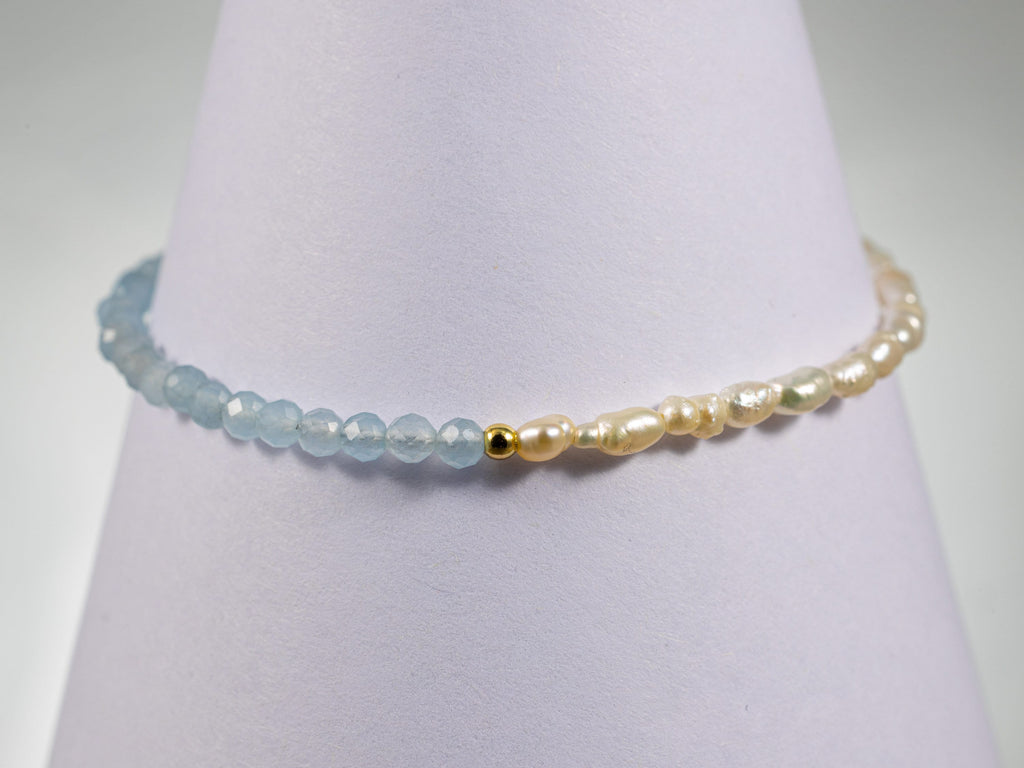 Aquamarine and Freshwater Pearl Bracelet with Gold vermeil Chain, Natural Beaded Bracelet, March Birthstone Bracelet, Gift for Mom