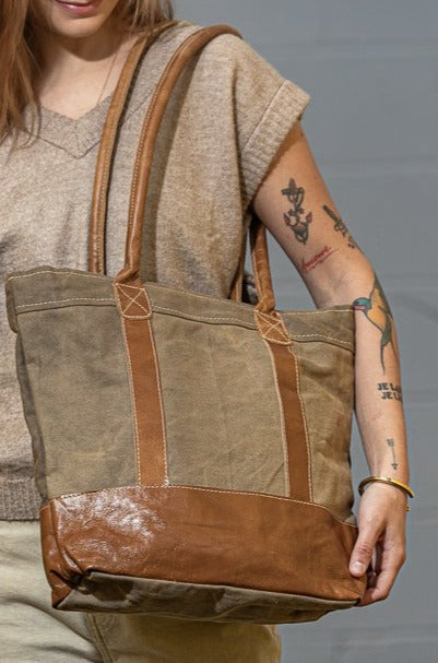 Plain Canvas Tote with Leather