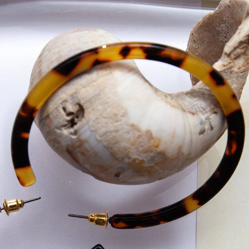 Brown Tortoise Shell Hoop Earrings, Statement Earrings Acetate in Tortoise Shell, Acrylic Drop Hoop Earrings, Tortoise Jewelry dark Brown